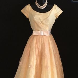 50's Pale Yellow Chiffon Cup Cake Dress    VS73